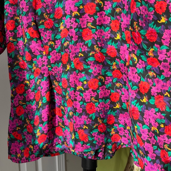 *SOLD* Vintage Notations floral short sleeve button up with collar - Picture 5 of 7